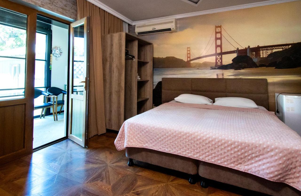 Hotel Smile Кобулети Екстериор снимка