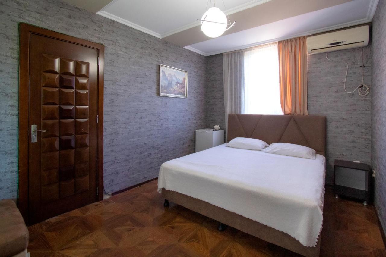 Hotel Smile Кобулети Екстериор снимка