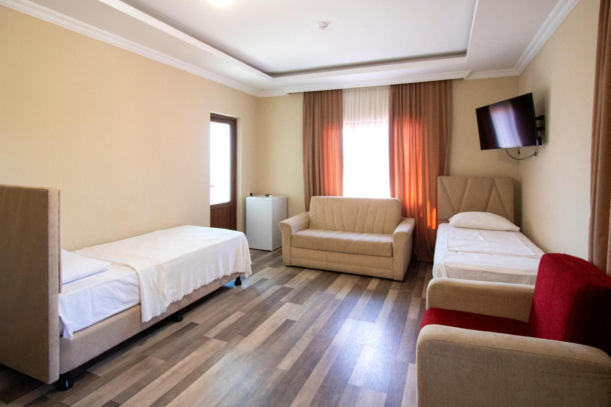 Hotel Smile Кобулети Екстериор снимка