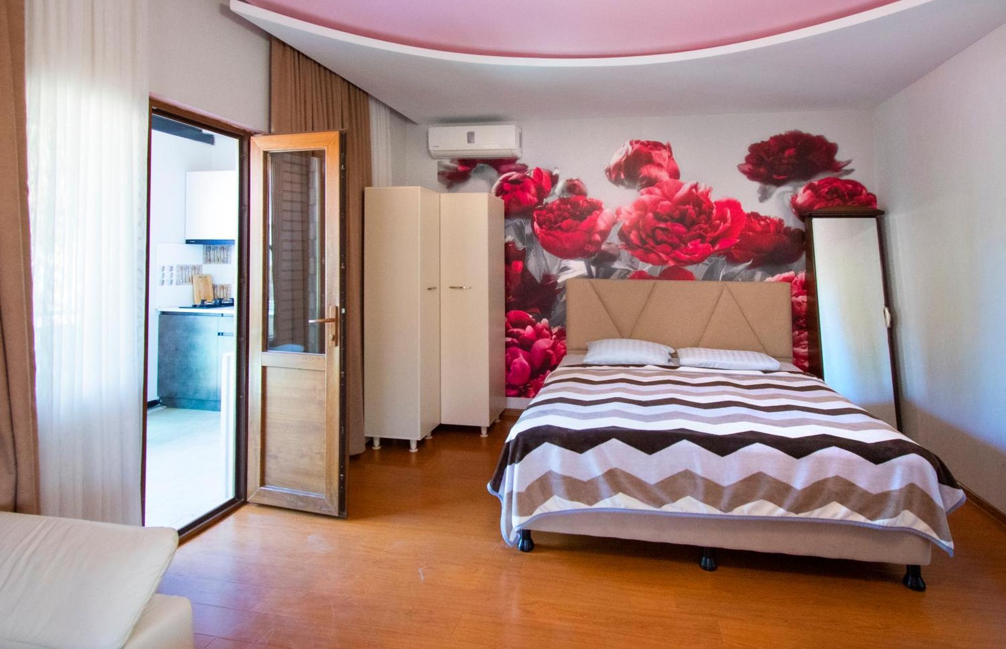 Hotel Smile Кобулети Екстериор снимка